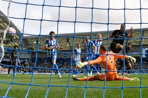 بمشاركة مرموش.. مانشستر سيتي يسقط أمام برايتون في الدوري الإنجليزي